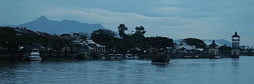 Kuching Riverfront Dusk.JPG