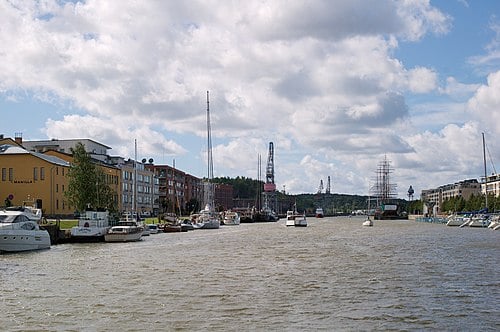 Turku river Aura.jpg