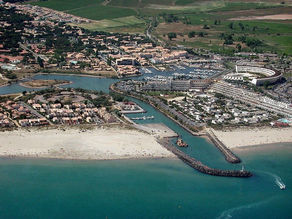 File:Cap d'Agde (AGDE,FR34) (3077910396).jpg